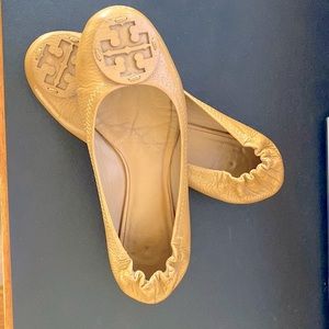 Nude Tory Burch Minnie Flats. Size 7 womens. Gently used.